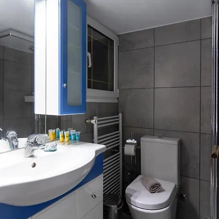 Modern 2bd In , 3-min Metro