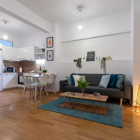Apartment Modern 2bd In , 3-min Metro Athens